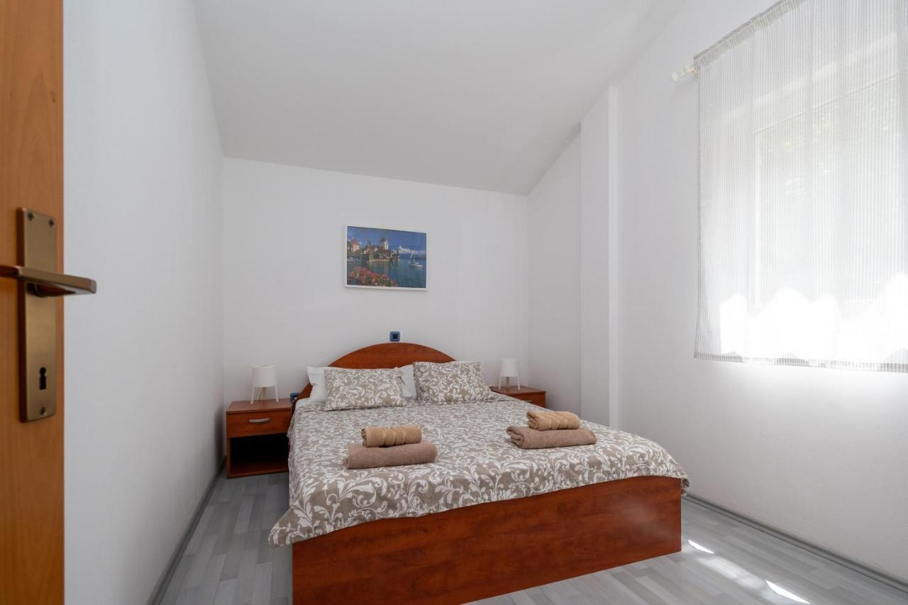 Apartments With A Parking Space Mandre, Pag - 16836 Екстер'єр фото