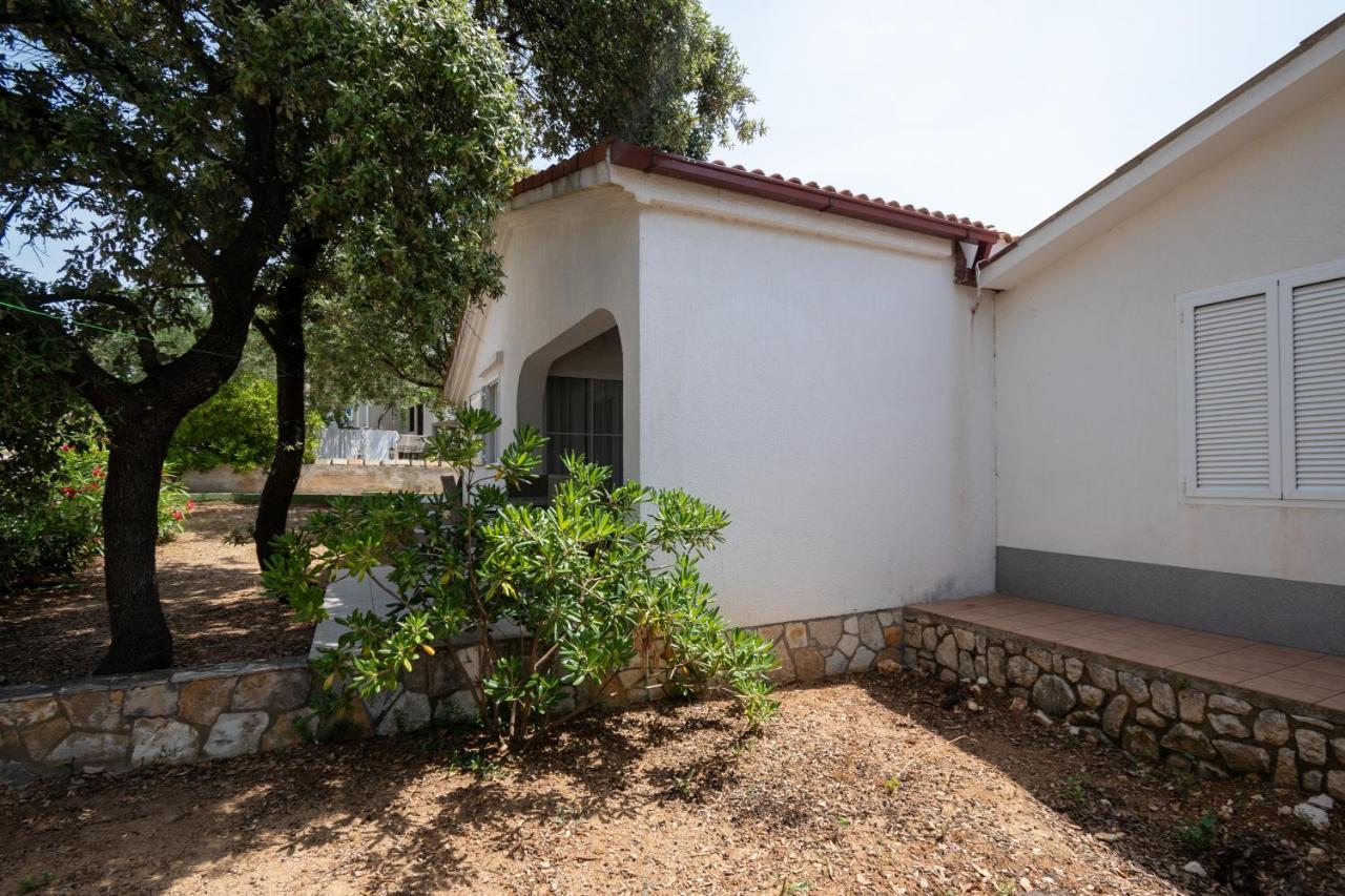 Apartments With A Parking Space Mandre, Pag - 16836 Екстер'єр фото