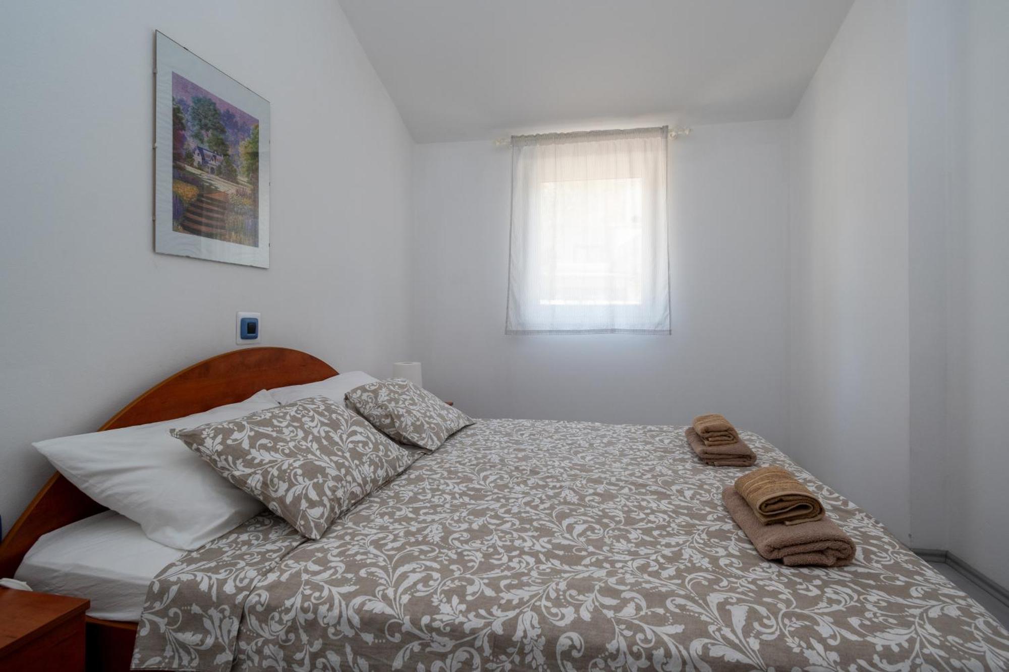 Apartments With A Parking Space Mandre, Pag - 16836 Номер фото